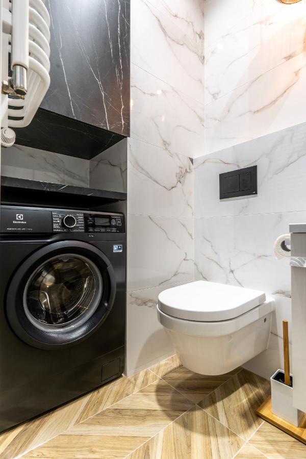 وارسو Mennica Residence - Golden Apartments - City Center المظهر الخارجي الصورة